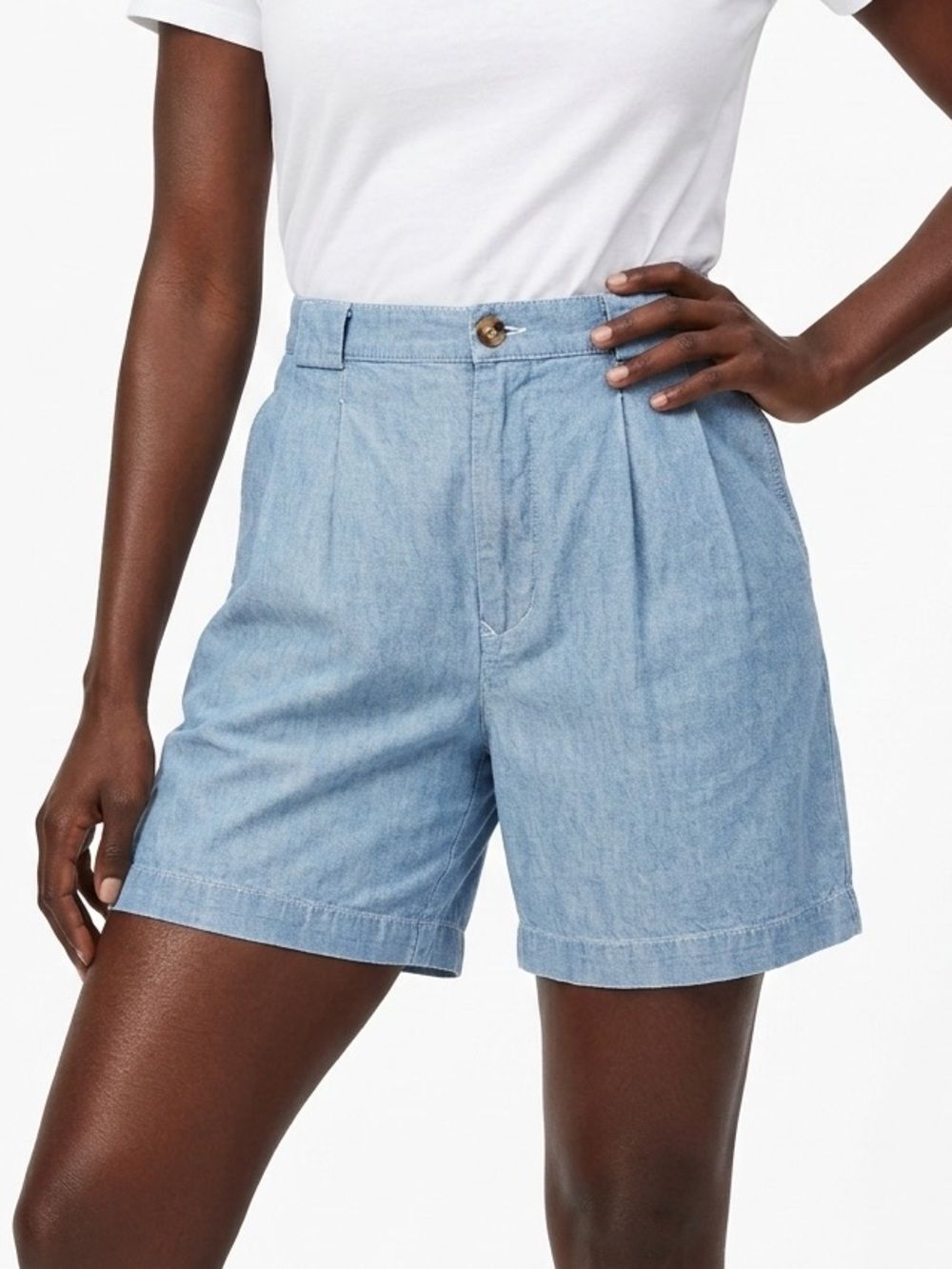 TOMMY HILFIGER | Denim High Waisted Pleated Light Blue Shorts Size M